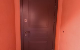 дверь металлическая эконом класса с отделкой МДФ, два замка