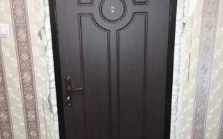 металлическая дверь для квартиры с внутренней отделкой МДФ